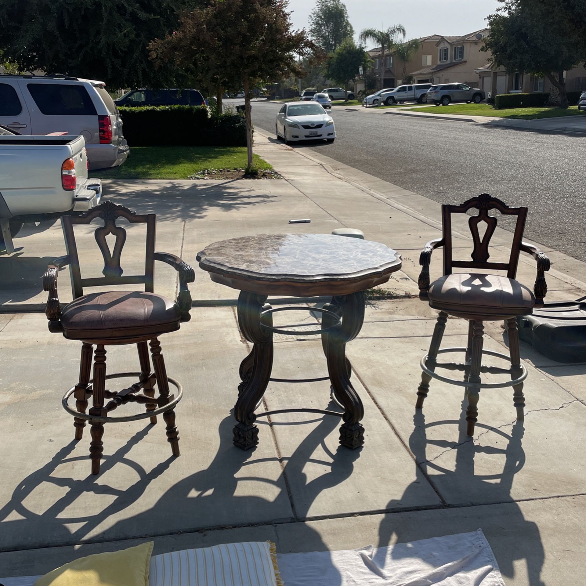 Bar Set / Small Table & Chairs