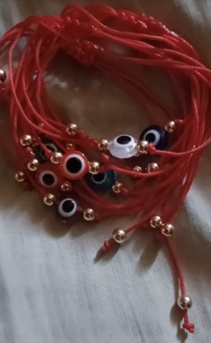 EVIL EYE BRACELETS/PULCERAS DE OJO