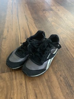 Reebok size 13.5 kids in perfect conditions