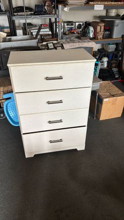 White 4 Drawer Dresser
