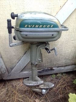 Boat motor by evenrude in great shape