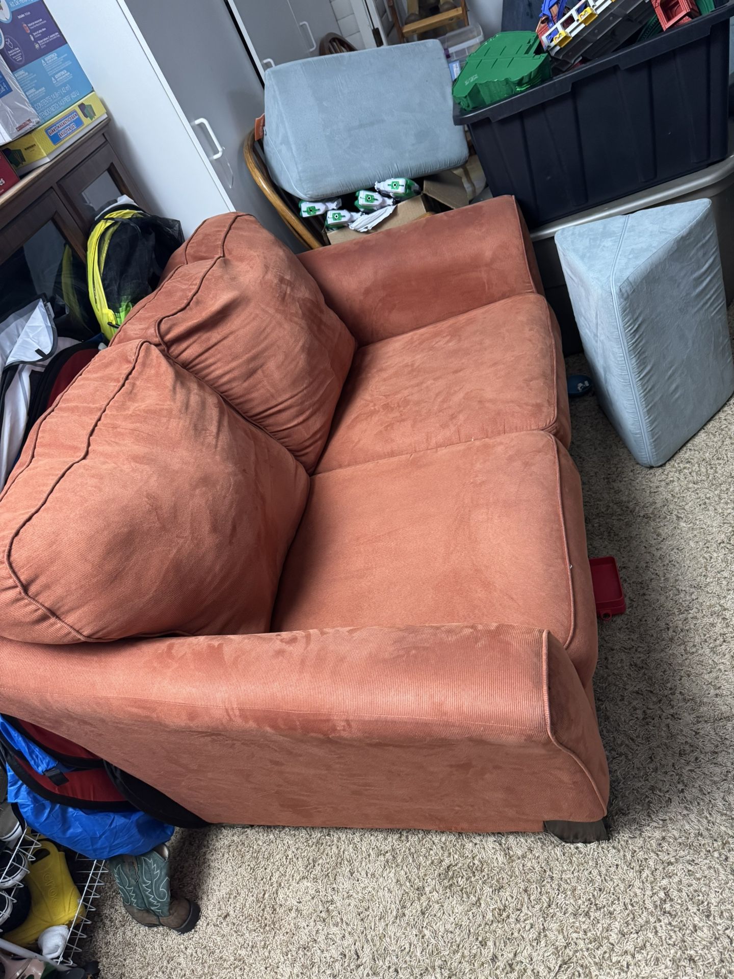 Couch/loveseat