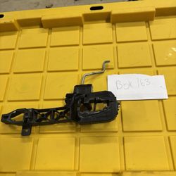 2019-2021 Kia Forte Left Driver Front Door Handle Exterior Carrier Bracket