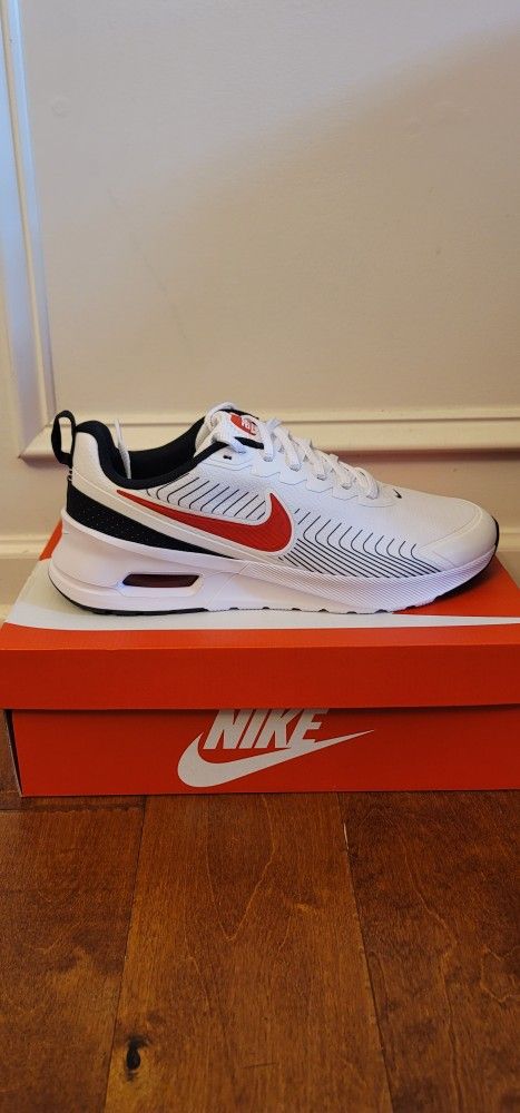 Nike Air Max Nuaxis Sixe 10.5