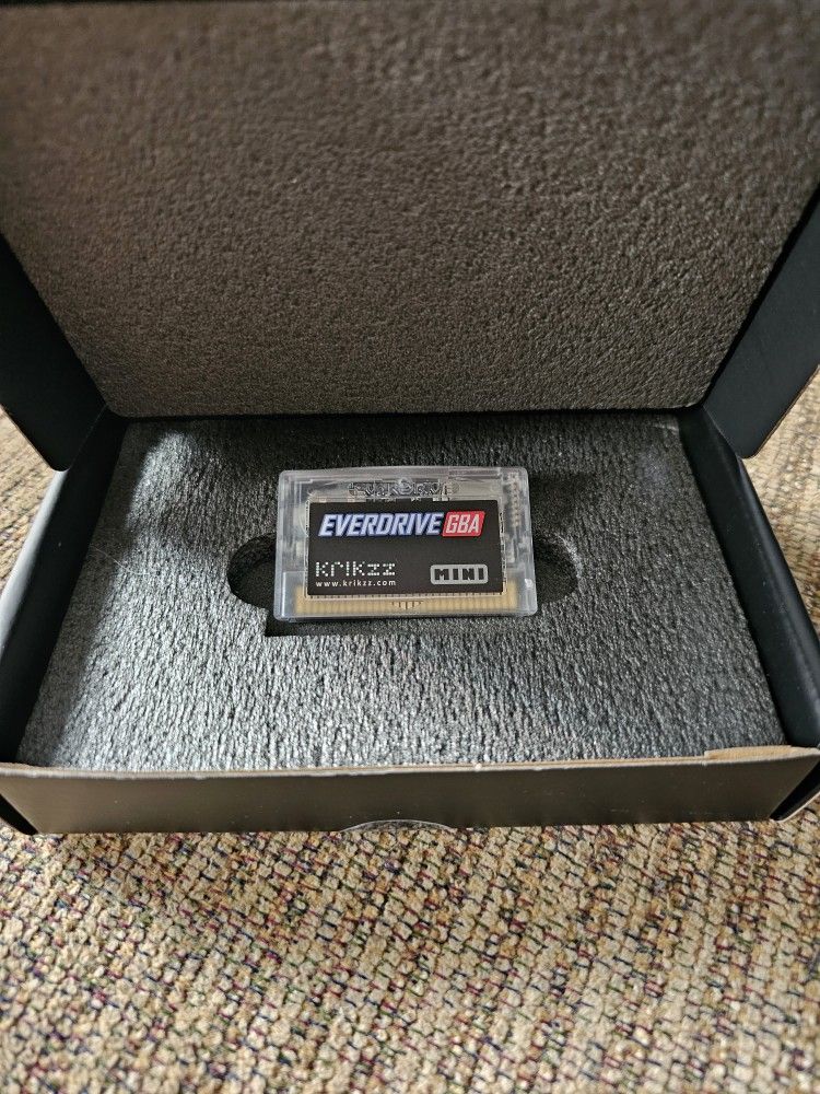 EverDrive GBA Mini - MINT CONDITION - GameBoy Advance