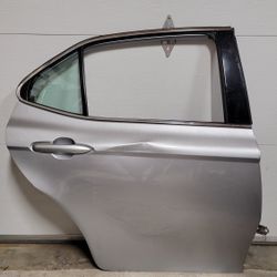 Toyota Camry Right Rear Door (Complete)