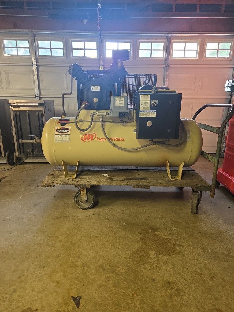 Ingersoll Rand Model 2475 electric air compressor I