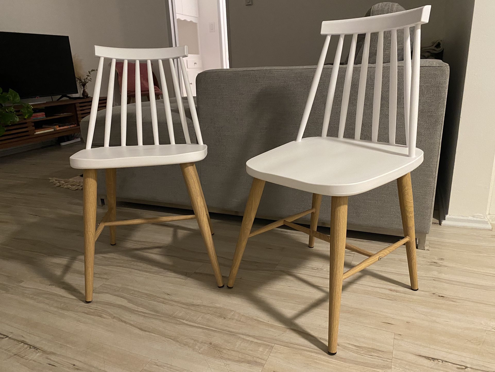 White and Tan Modern Chair Set (2)