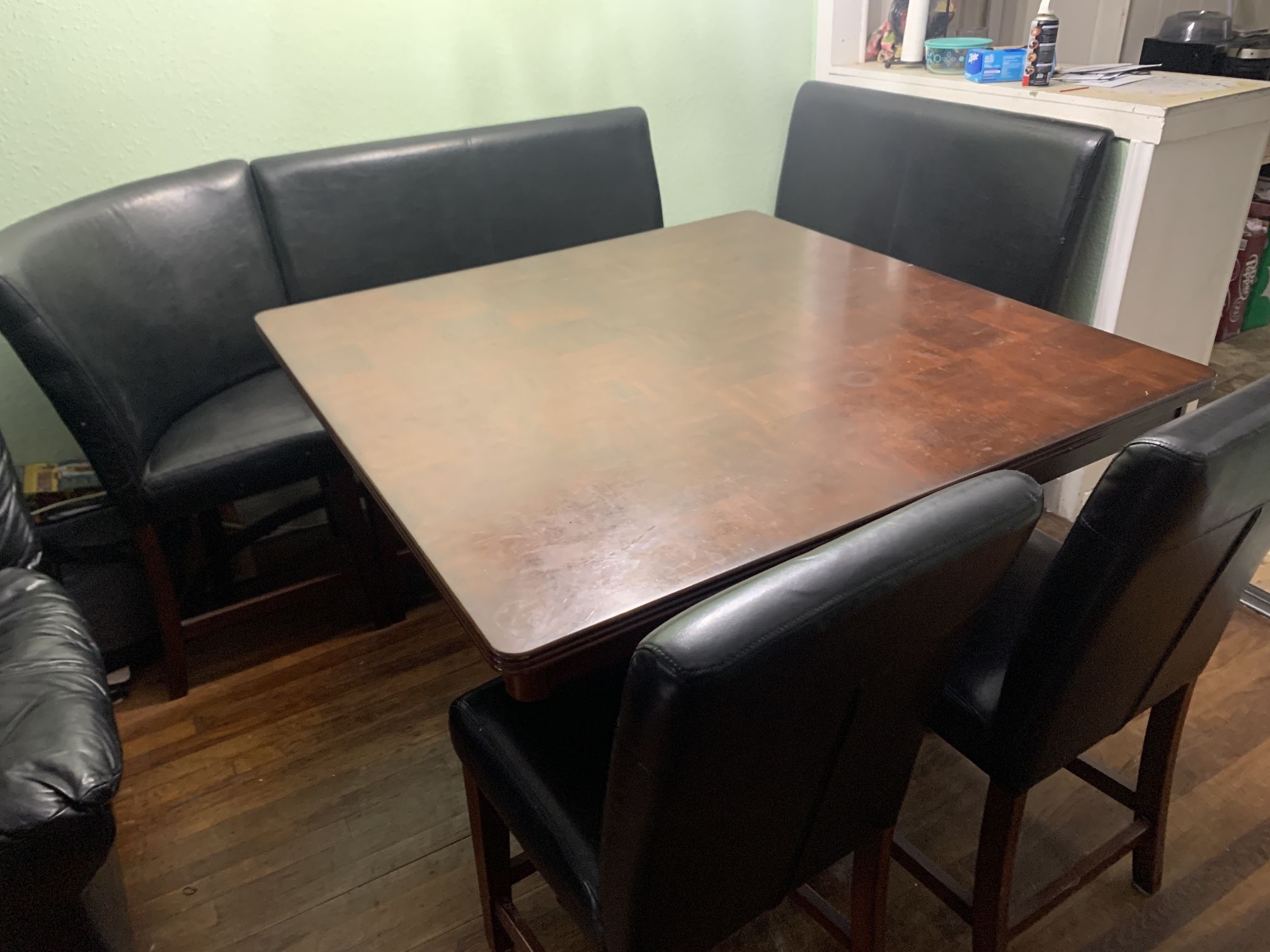 Dinner Table Restaurant Style
