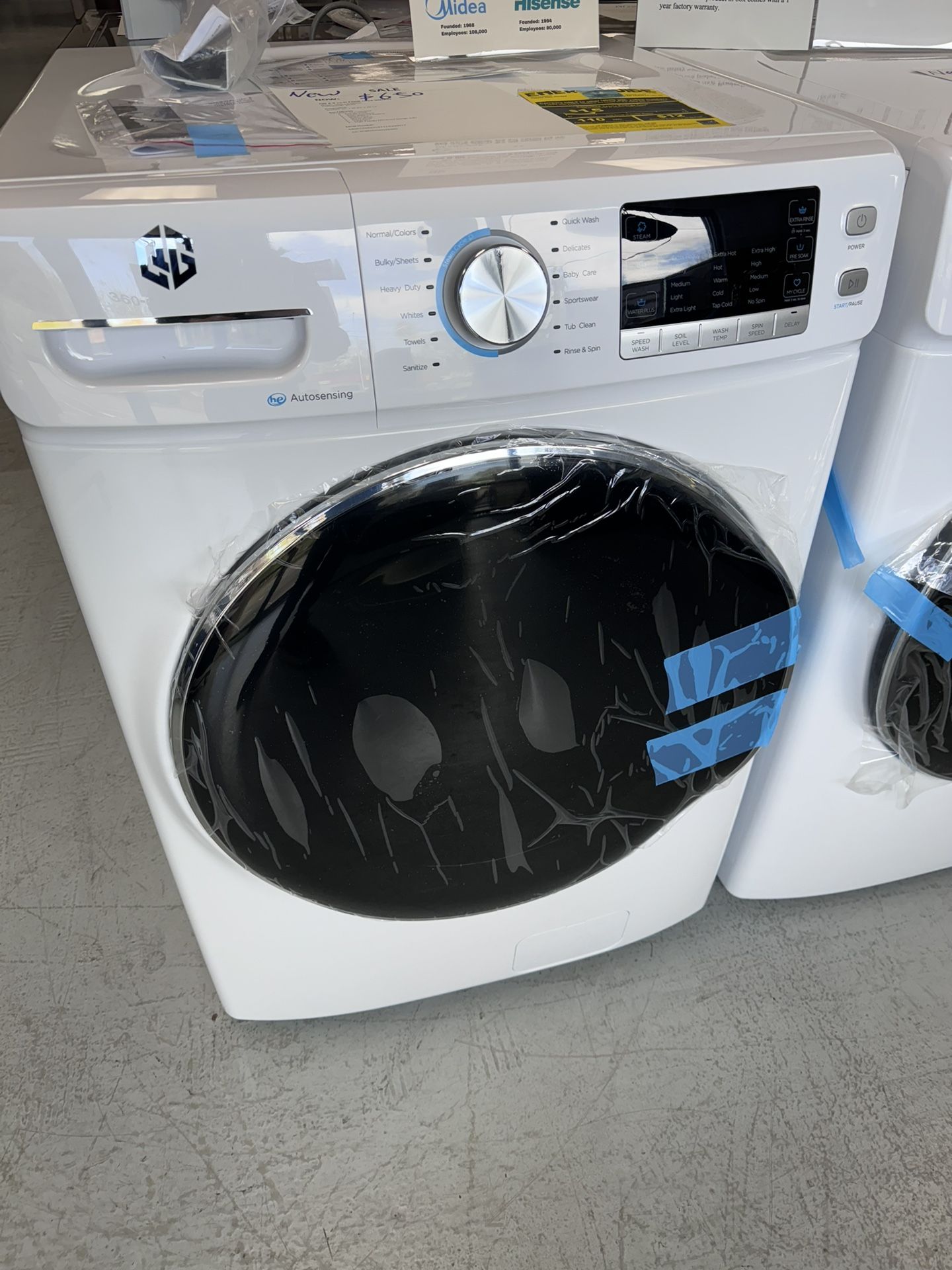 New 4.5 Cu.ft Front Load Washer 