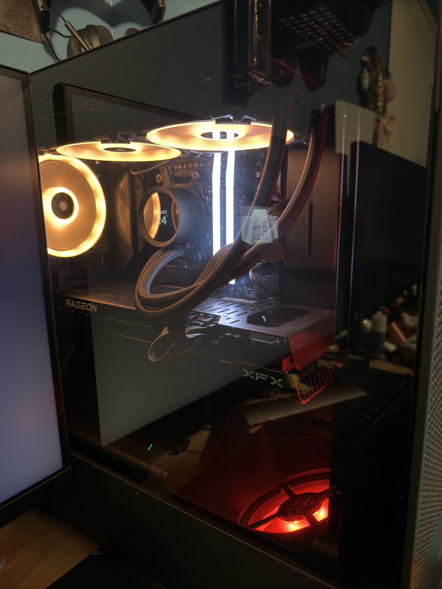 Custom Pc Build With Ryzen 7800X3d&Radeon RX7900GRE