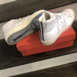 Brand New Chuck Taylors $115  Size 9.5