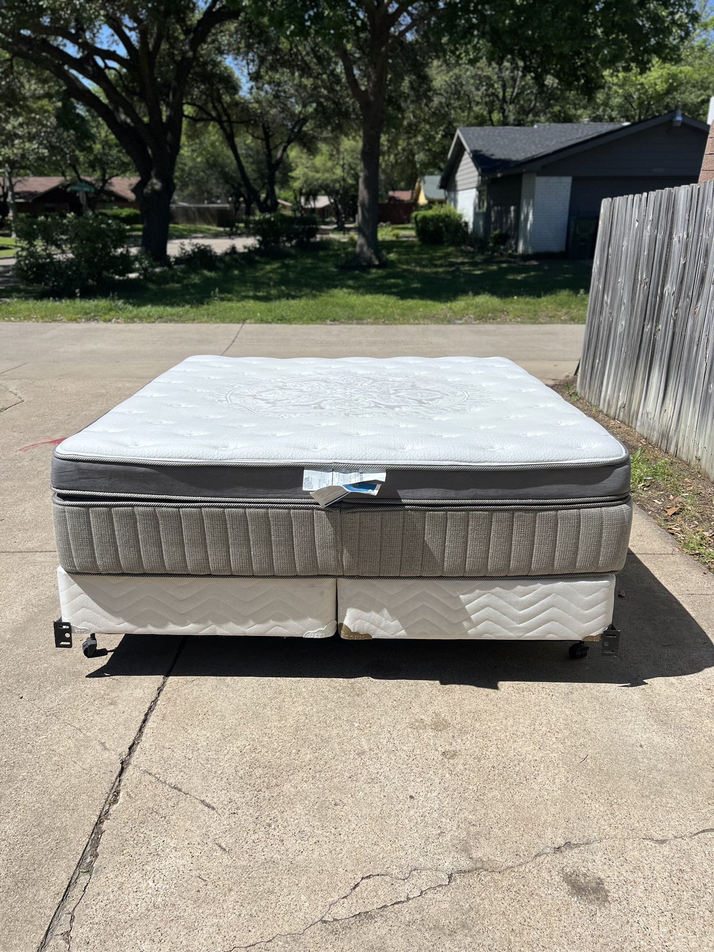 I am selling a king frame metal bed with 2 box springs and its Kingsdown brand mattress. Exquisite, excellent condition. $400 for everything, home del