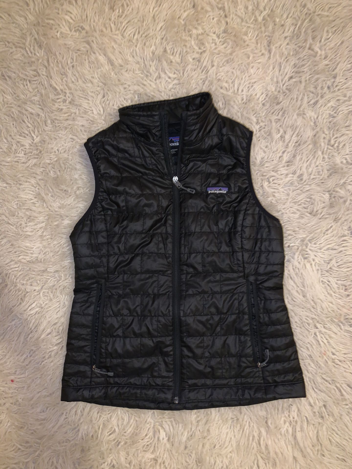 Patagonia women’s nano puff vest