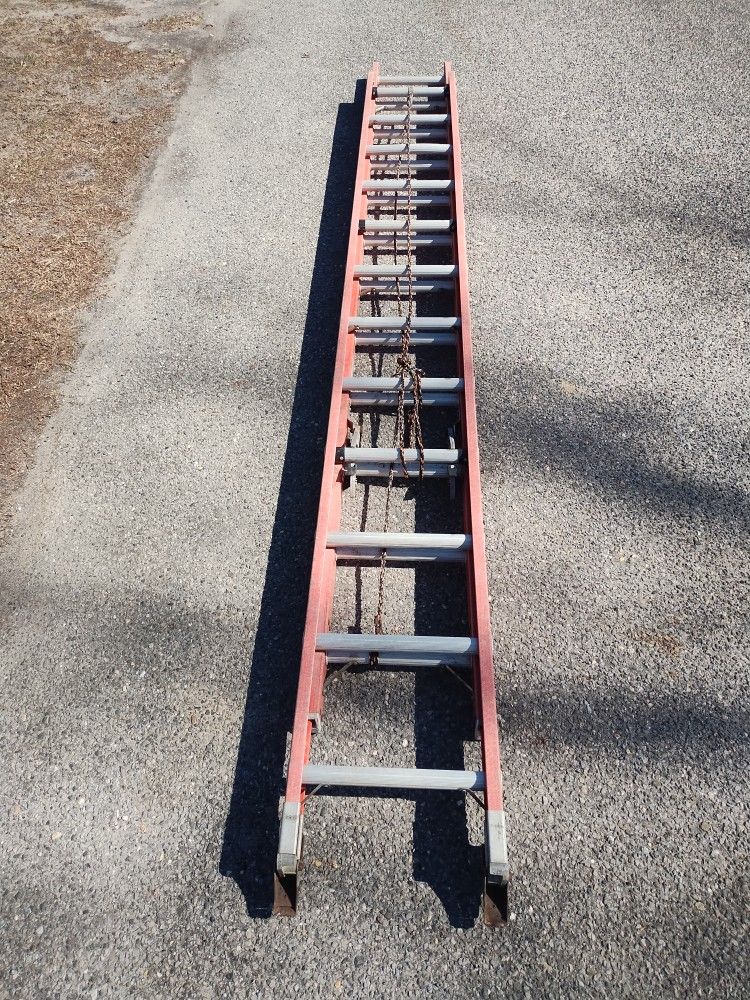 Louisville 24 Foot Ladder
