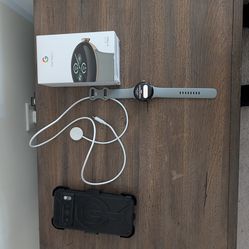 Google Pixel 8 Pro unlocked, Watch 2 and CASEBORNE Phone Case