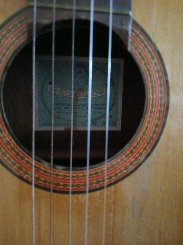 Antigua casa nunez guitar