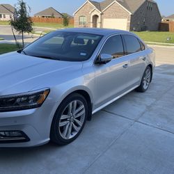 2017 Volkswagen Passat SEL