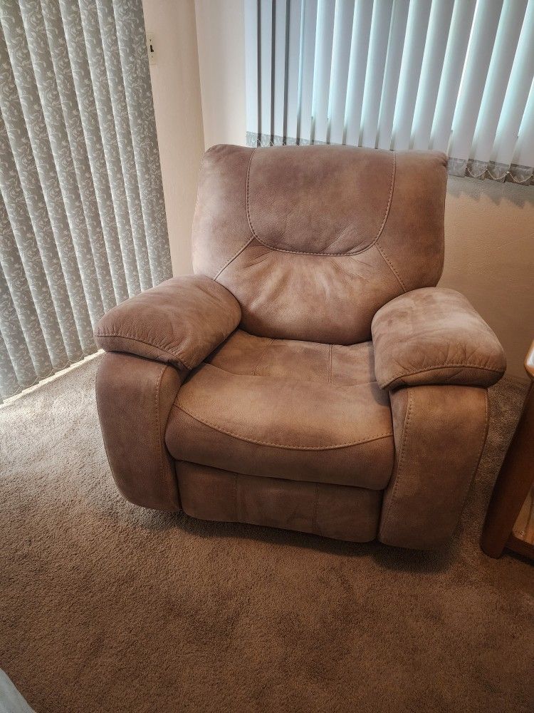 Reclining Sofa's and Reclining Rocking Chair