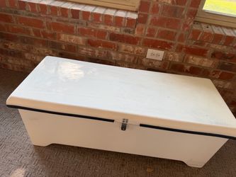 Large Fiberglass Marine Dock Storage Box – White – Removable Tray