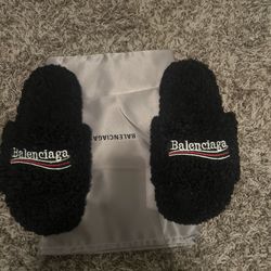 Balenciaga slide black fur size 8 Eu 41