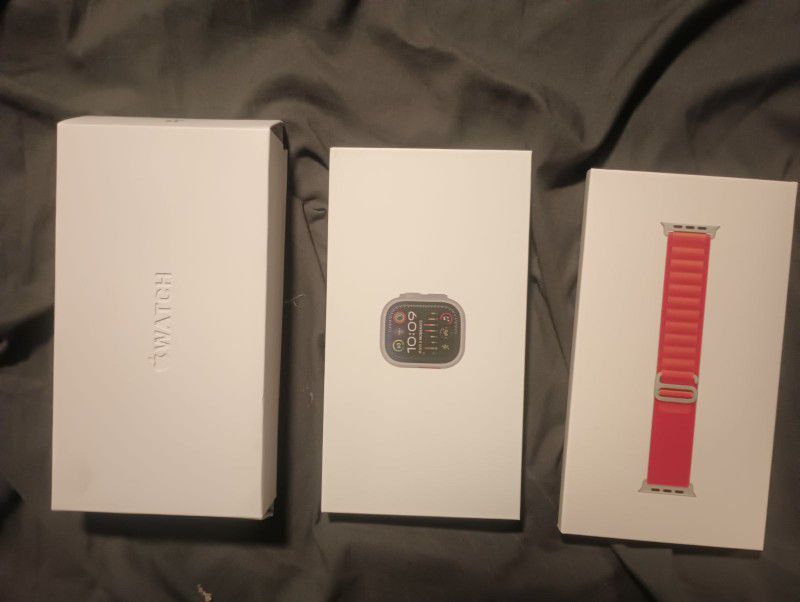 Apple Watch Ultra 49mm Titanium Case

