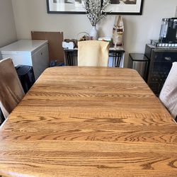 Solid Oak Dining Table With 4 Leaves ( Free) 