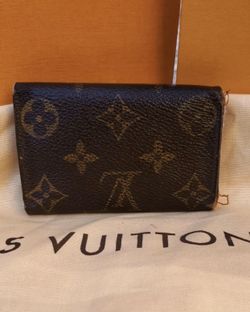 Louis Vuitton key holder