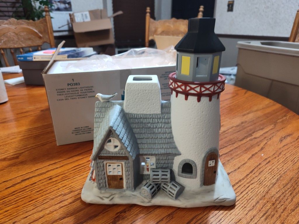 Partylite Stoney Harbor Lighthouse Tealight Candle Holder