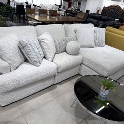 “L” Shape Sectional With Oversize Chaise 🔥🔥🔥