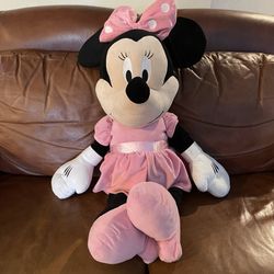 Jumbo Minnie Mouse 37” Plush