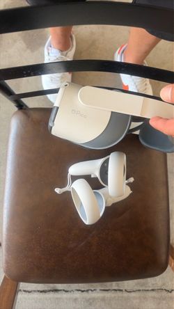 VR headset