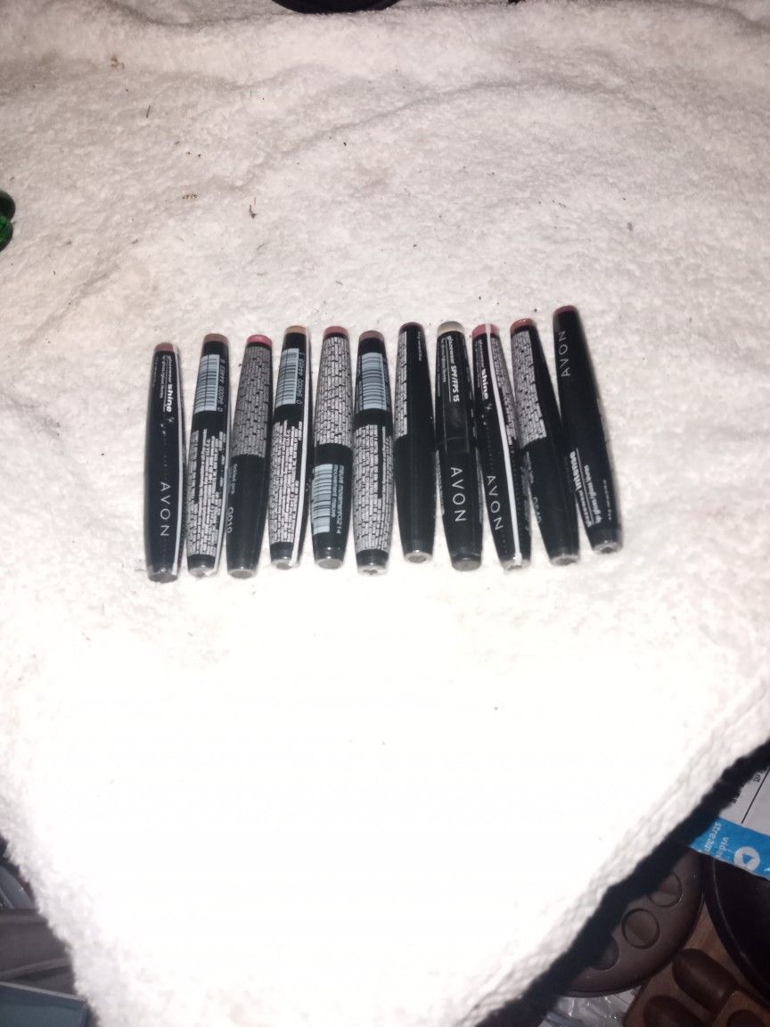 11 Avon Colored Lip Shine .UNOPENED NEVER USED