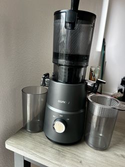 Canoly Juicer