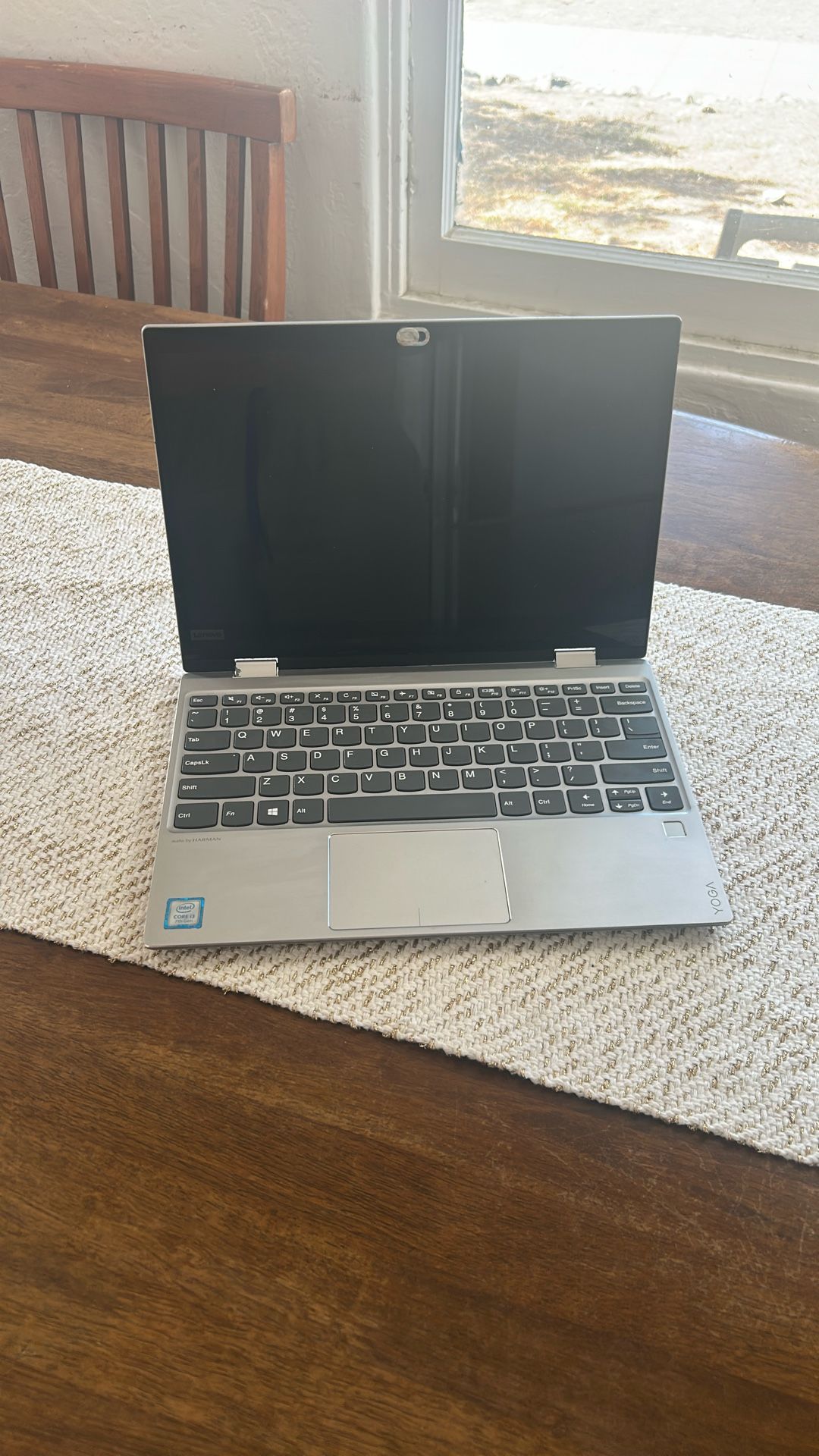 Laptop - Lenovo Yoga - Touchscreen