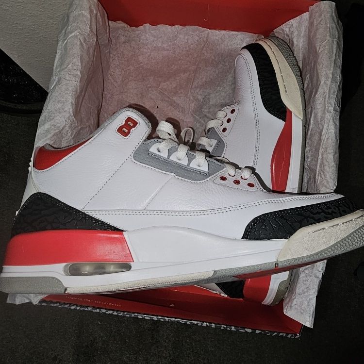 Jordan 3 Fire Red 2013