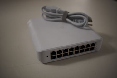 Unifi USW-Lite-16-POE 16 port managed PoE Switch