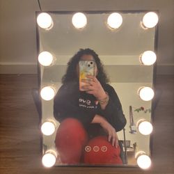 Hollywood‑Style Lighted Vanity Mirror – Great Condition