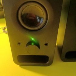 Logi Computer/ Walk Man/portable Stereo Laptop Speakers Logi  Brand New Out Of Box