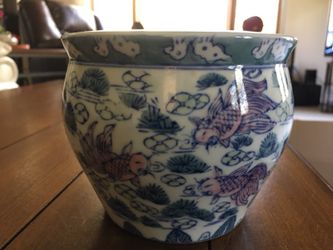 Porcelain planter/flower pot