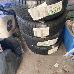 Tires 235/ 40R19