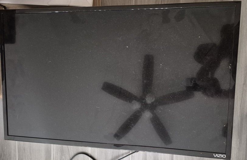 TV/32 INCH