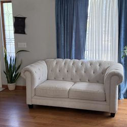 Loveseat 