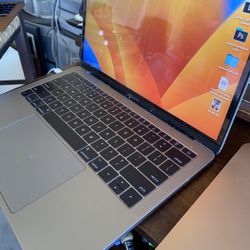 2017 MacBook Pro i5 256ssd (20) available 