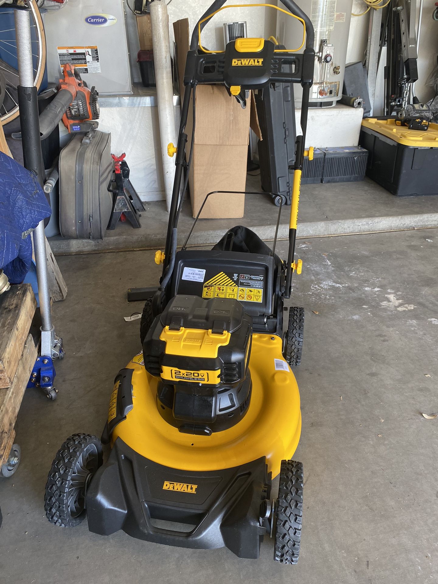 DEWALT Electric Mower With Battery