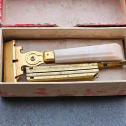 Antique razor