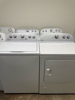 Whirlpool super capacity washer and gas dryer set