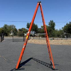 Ladder - 12' Louisville A Frame Fiberglass 