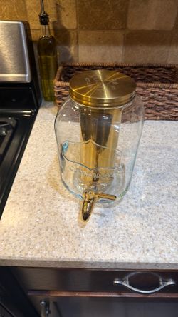 Cold brew coffee maker/glass pitcher