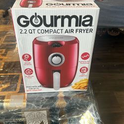 2.2 Qt Compact Air Fryer